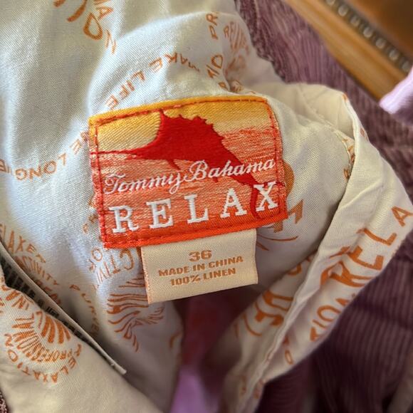 Tommy Bahama Relax 100% linen red and white striped shorts. - Picture 8 of 9